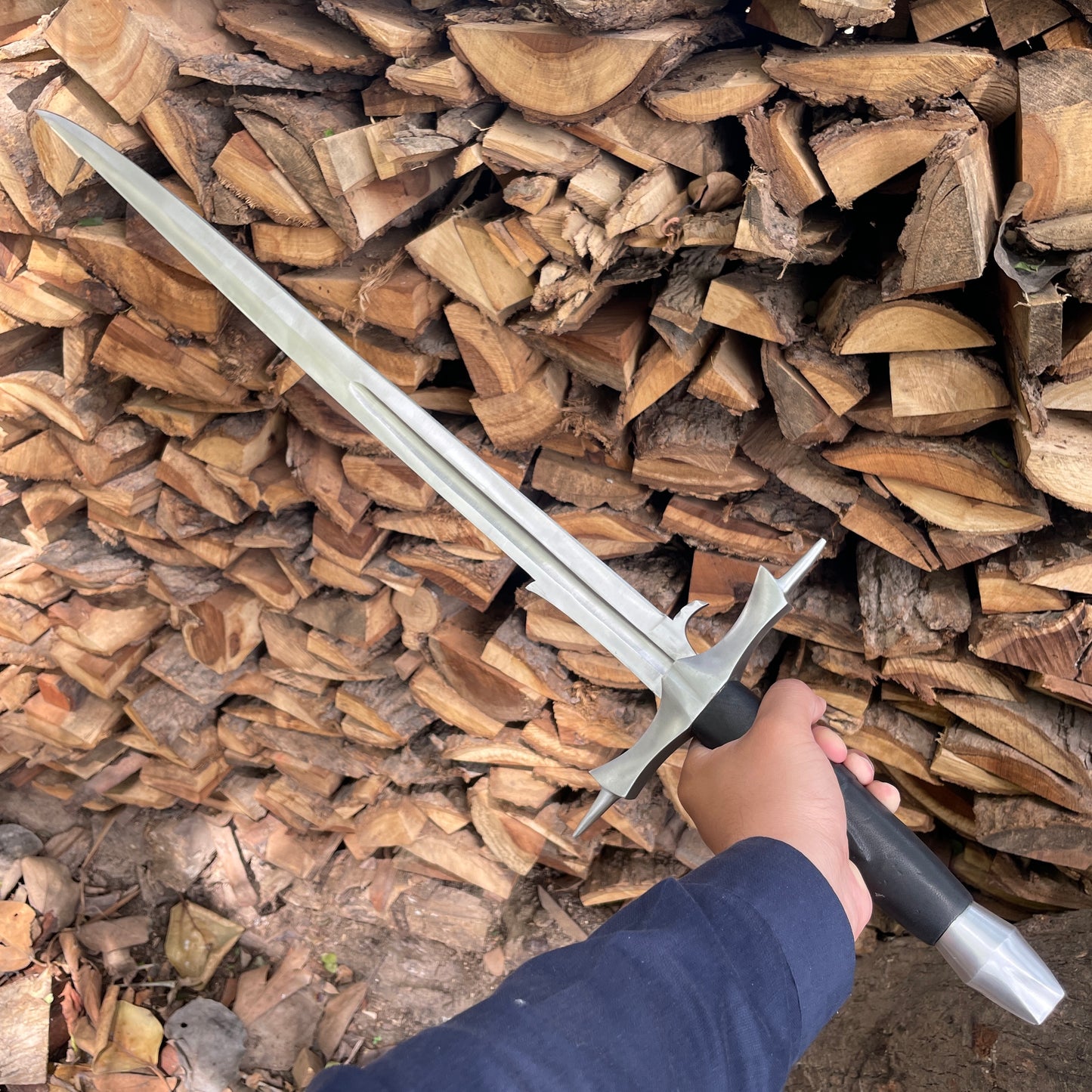 Hand Forged Myrddraal Medieval Sword, High Carbon Steel Fantasy Cosplay Blade with Leather Scabbard, Gift for Dad