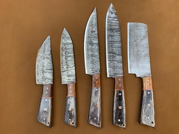 5 pieces Damascus knives with tapered handles fanned on leather