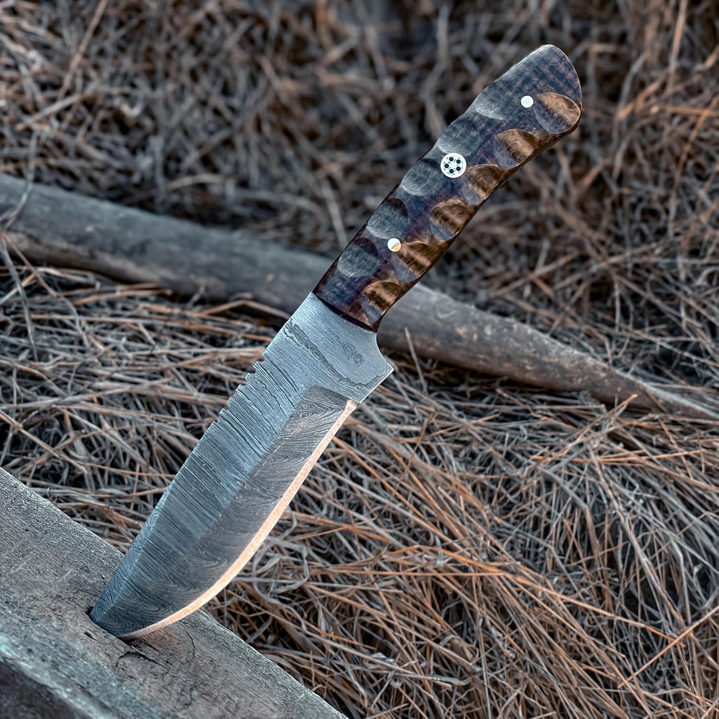 Twist Damascus Skinning Knife – Handmade Fixed Blade Hunting Knife with Brown Micarta Handle & Leather Sheath
