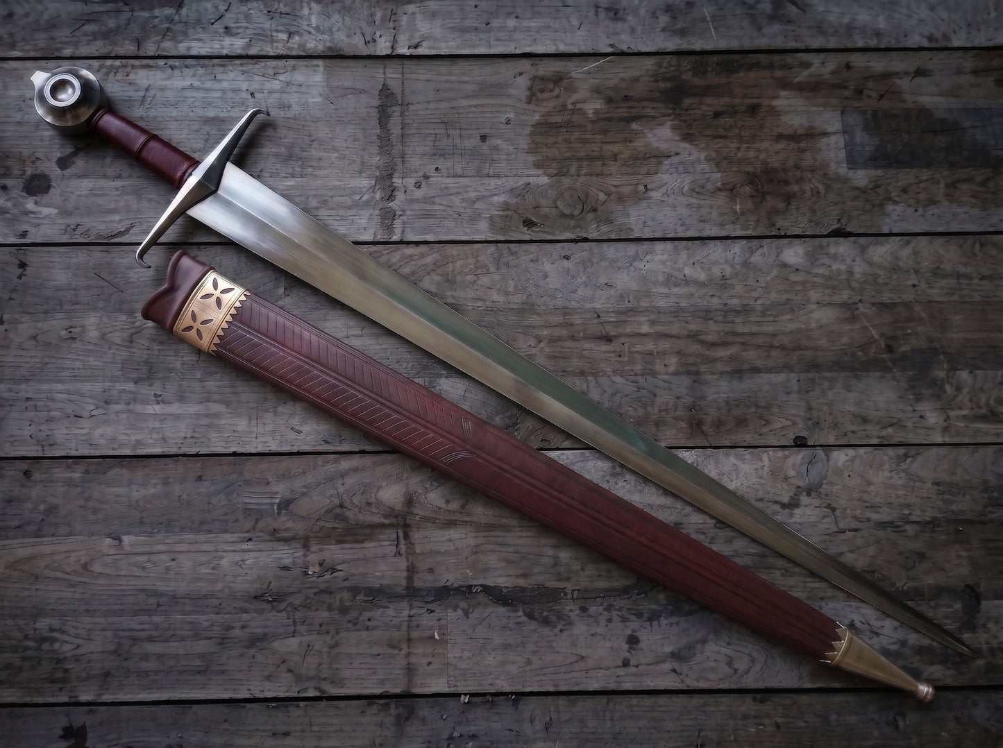Handmade Medieval Knightly Arming Sword Double Edged Steel Blade, Leather Scabbard