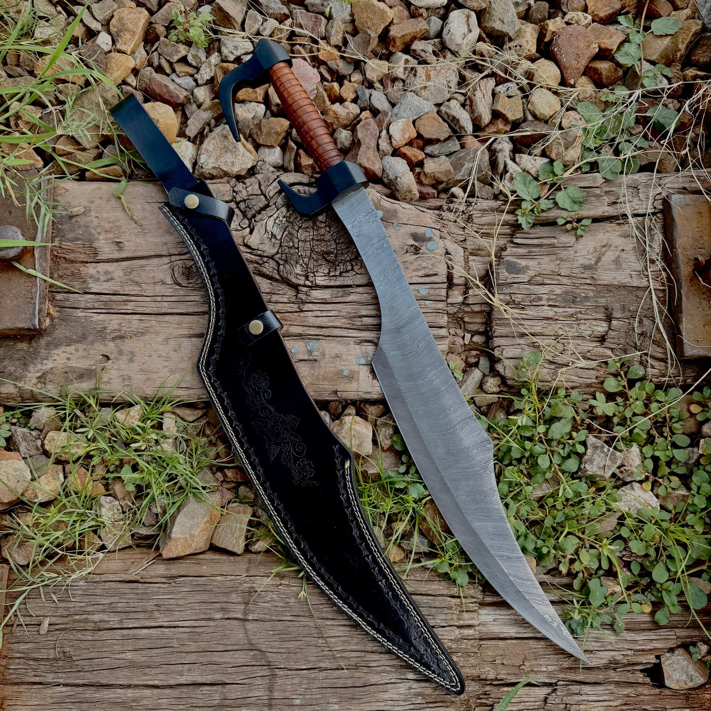 Elite 300 Spartan Sword, Viking Inspired Wall Art, Vintage Gift, Unique Gift for Him, Dad, Groomsmen, Personalized Halloween Gift