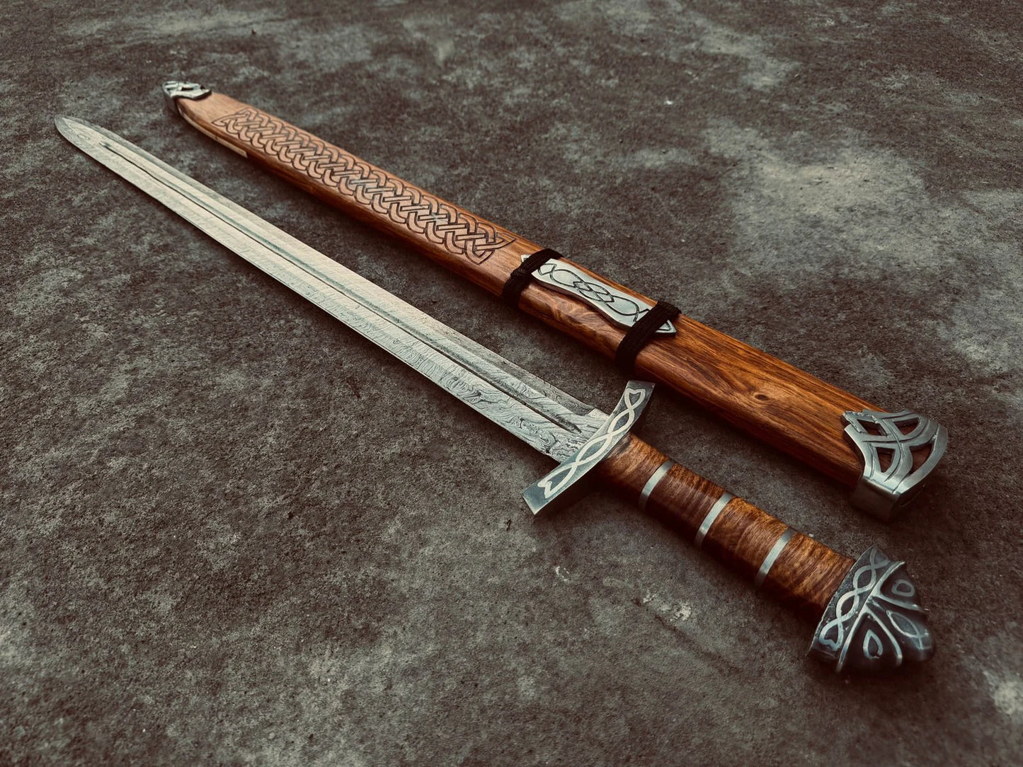 Damascus Steel Handmade Fantasy Sword, Longsword, Damascus Steel Northman Sword