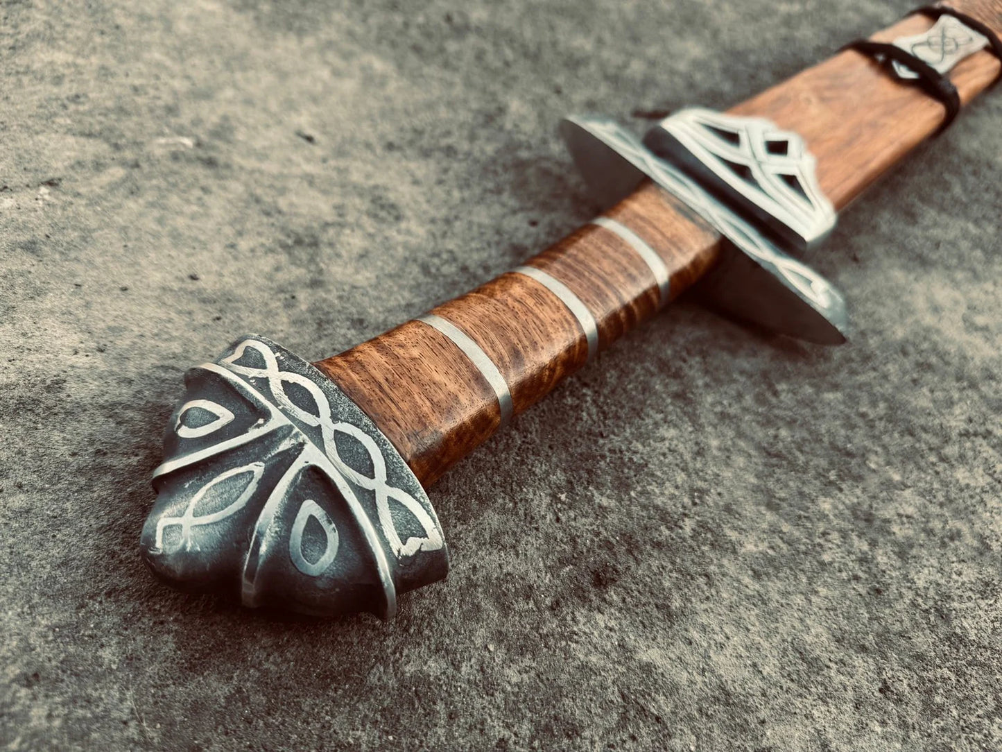 Damascus Steel Handmade Fantasy Sword, Longsword, Damascus Steel Northman Sword
