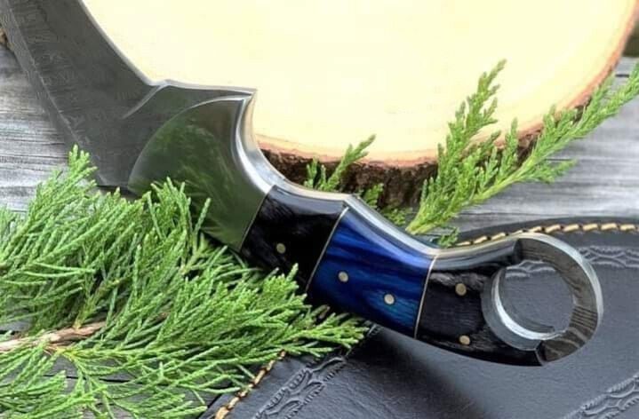 Artisan Crafted Damascus Steel Karambit Hunting Knife with Leather Sheath