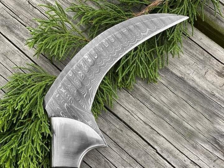 Artisan Crafted Damascus Steel Karambit Hunting Knife with Leather Sheath