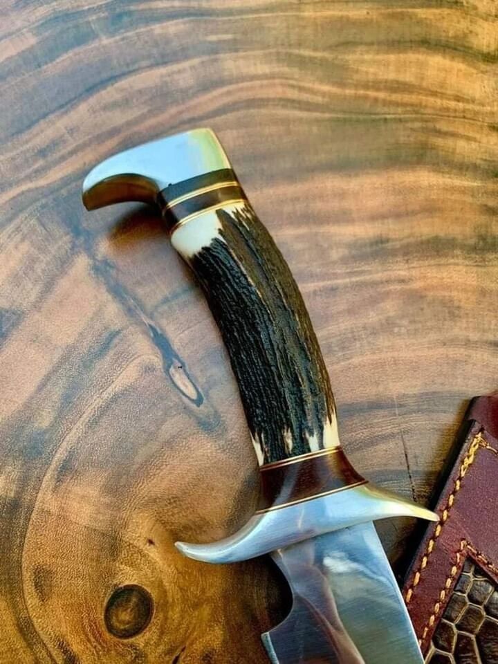 Samiblades Crown Stag Bowie Knife – Full Tang Hunting Blade with Stag Handle and Sheath – Custom Collectible Fixed Blade Knife